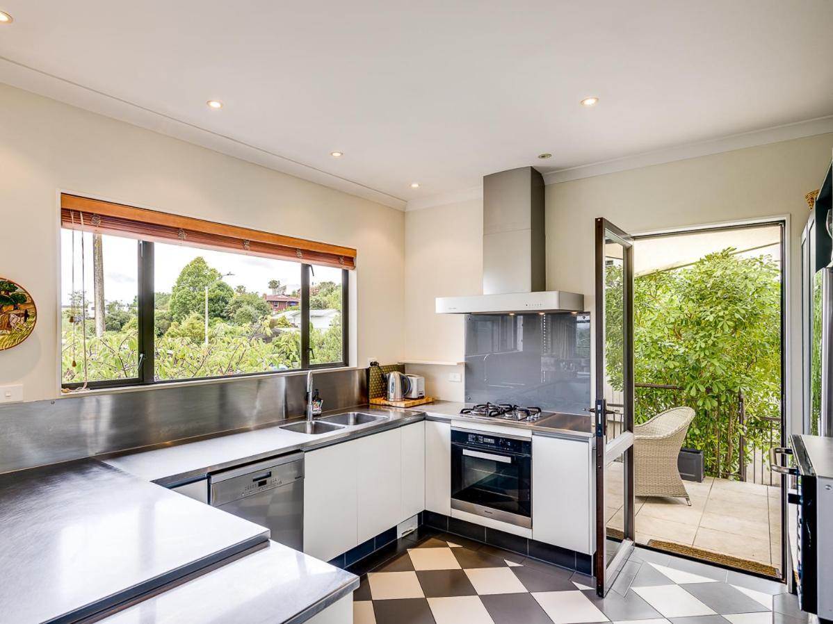 Busby Hill Villa - Havelock North Holiday Home מראה חיצוני תמונה