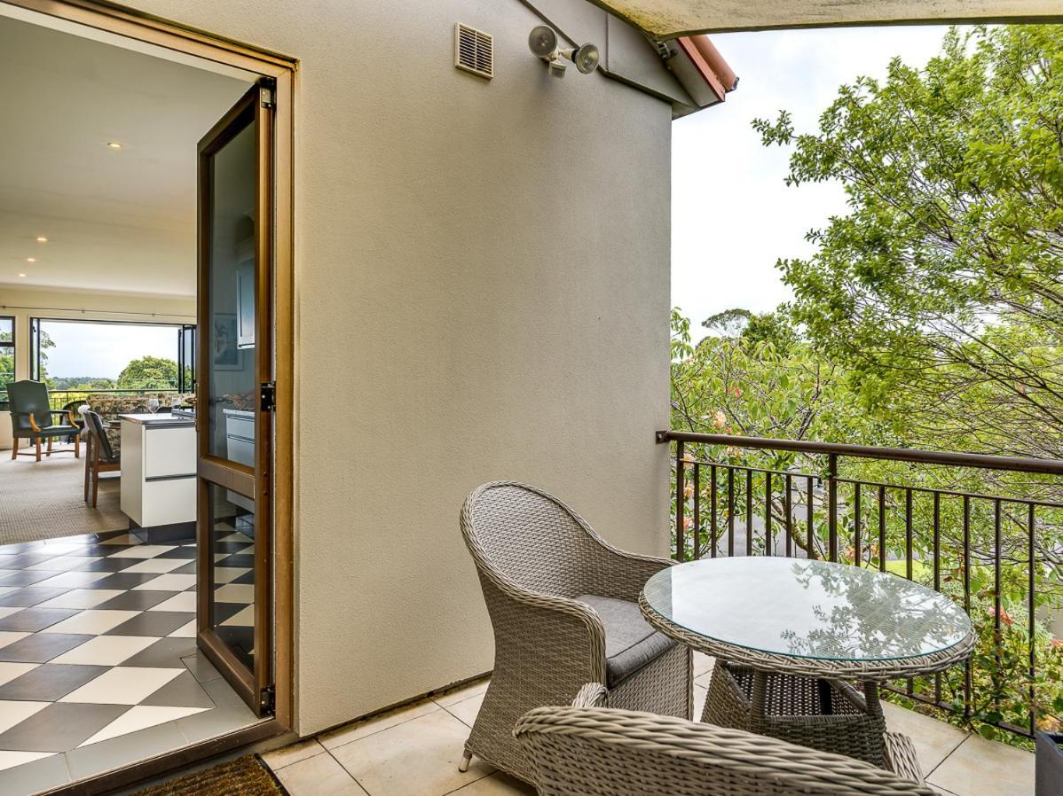 Busby Hill Villa - Havelock North Holiday Home מראה חיצוני תמונה