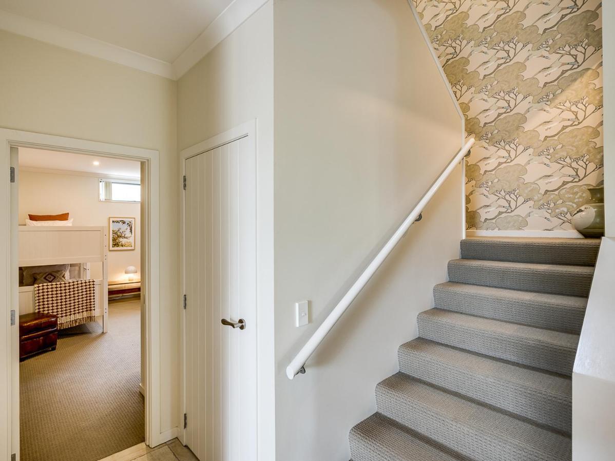 Busby Hill Villa - Havelock North Holiday Home מראה חיצוני תמונה