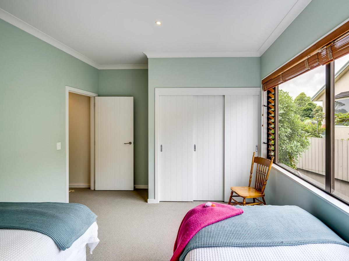 Busby Hill Villa - Havelock North Holiday Home מראה חיצוני תמונה
